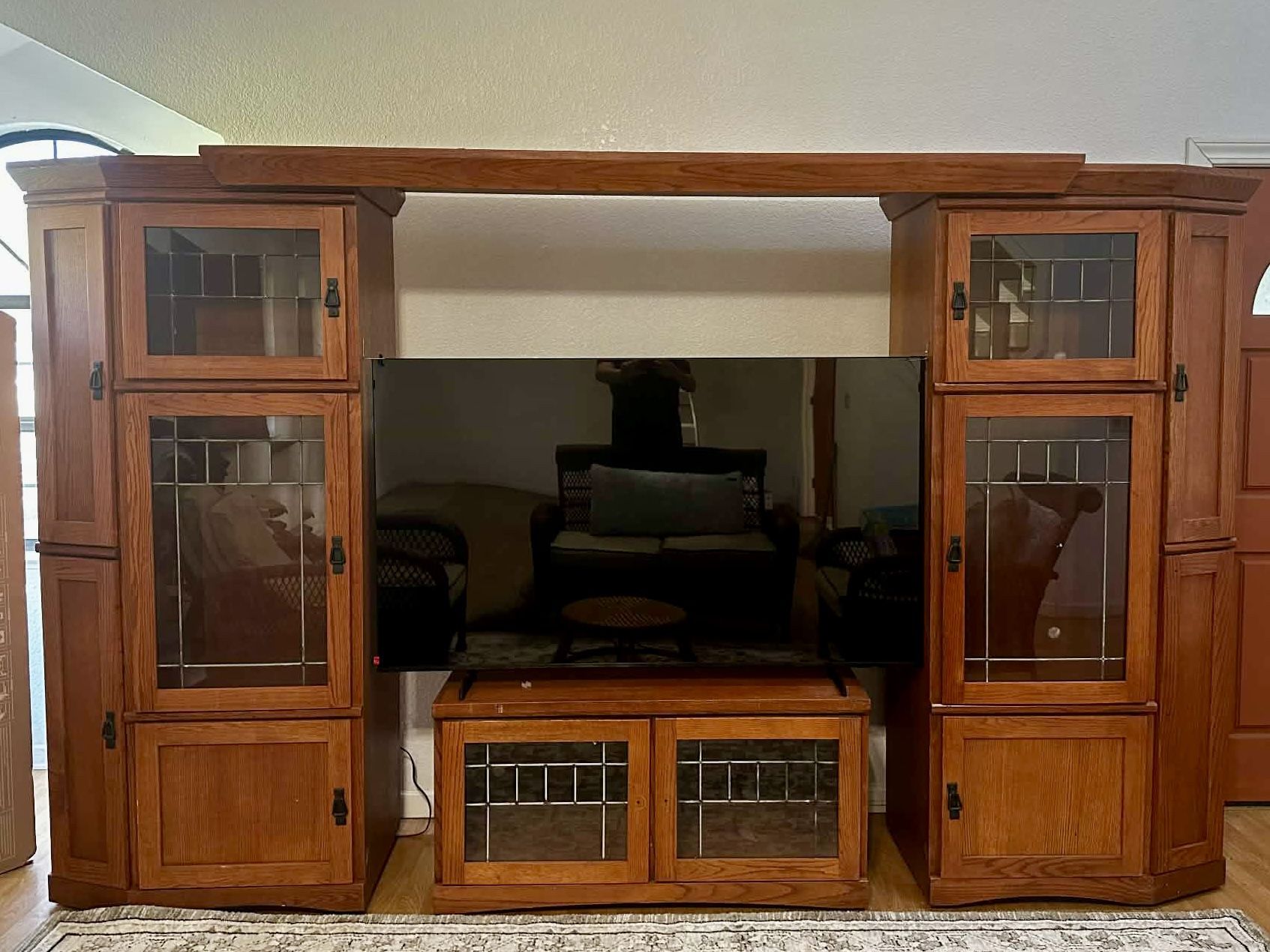 Entertainment center