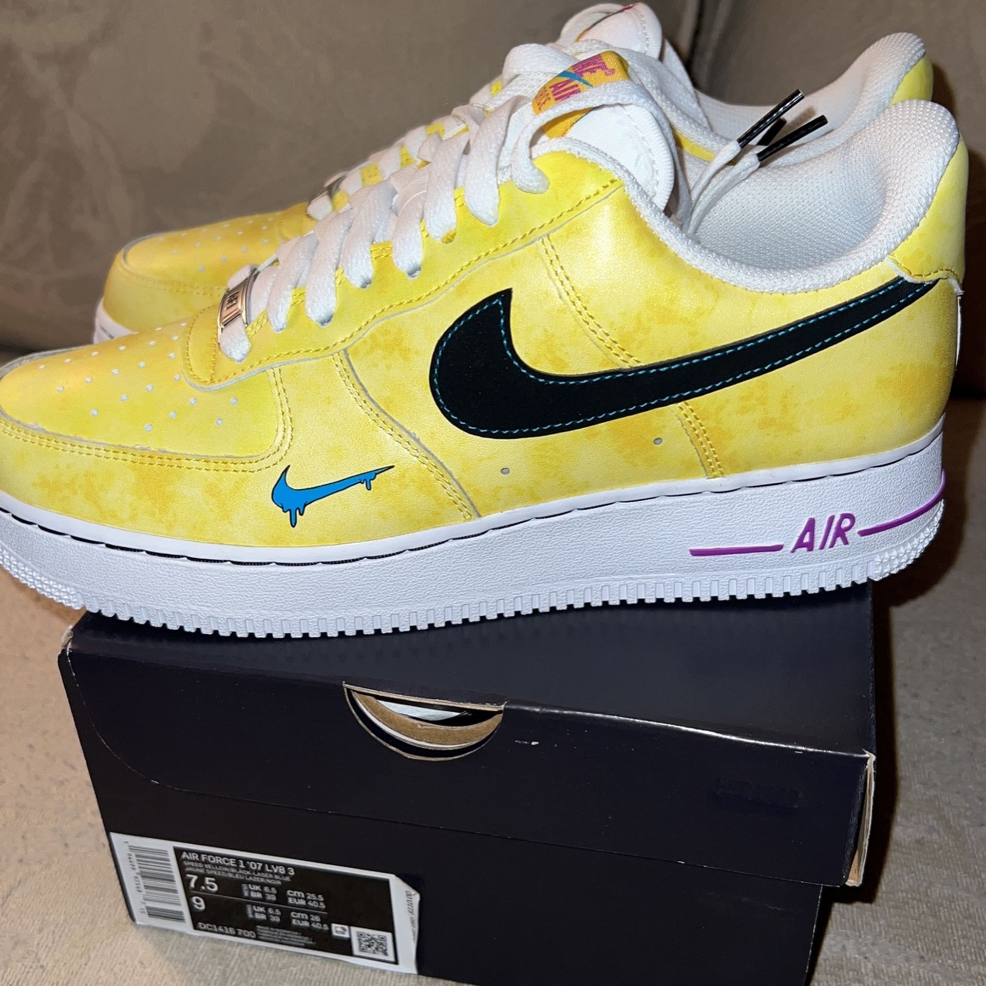 Nike Air Force '07 LV8 Peace Love Mens Size