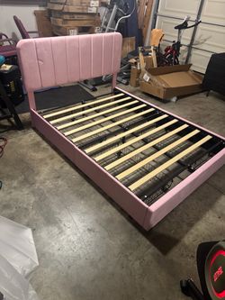 Full-size Pink Upholstered Platform Bed Frame with Headboard side drawers brand new just put together $180