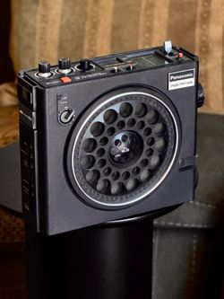 Rare vintage Panasonic RF-888 3 band (AM/FM/SW) portable radio - Made in Japan