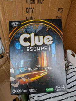 Clue Escape: The Midnight Hotel & Deluxe Lotería & Serpientes y Escaleras