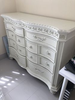 Disney princess bedroom outlet set rooms to go