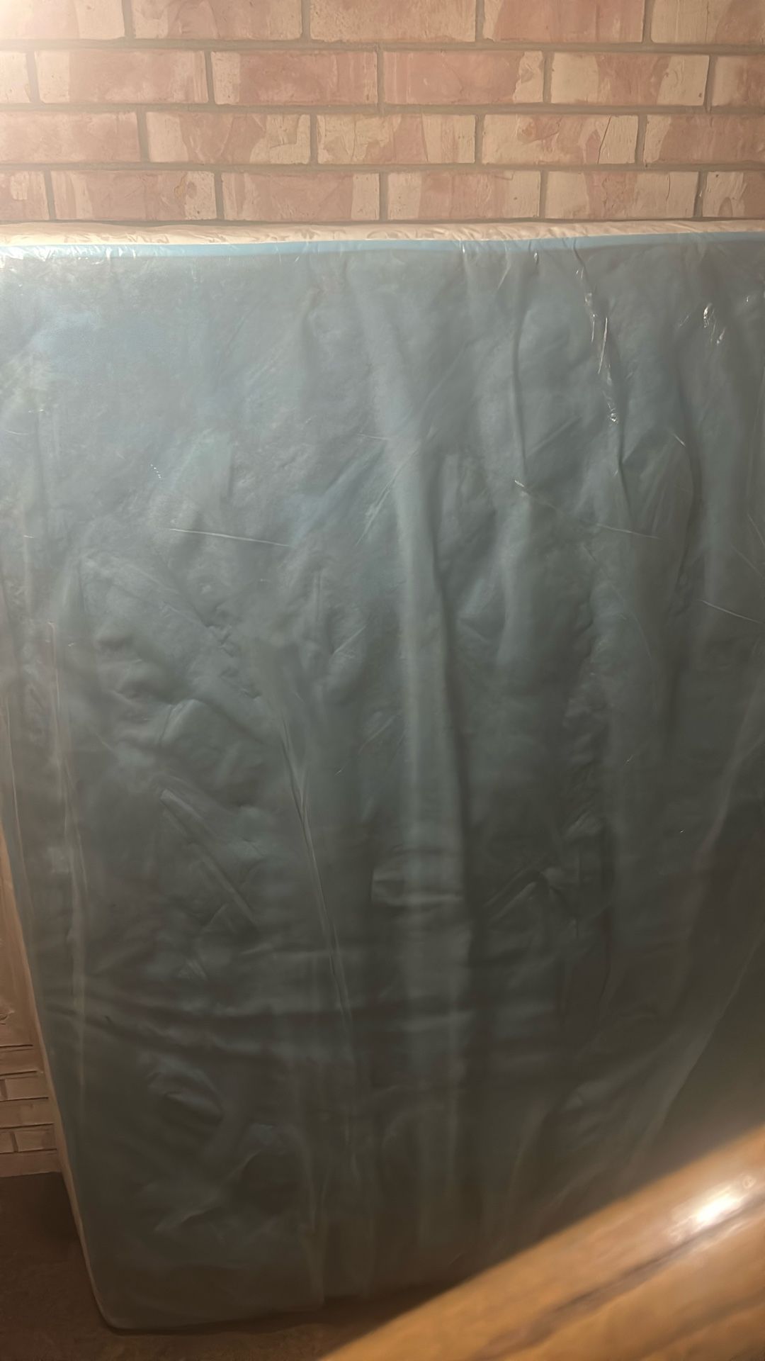 Box Spring Queen Size Good Conditions