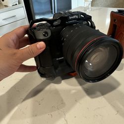Canon R5 With Rf 24-105 Lens, Battery Grip And Cage