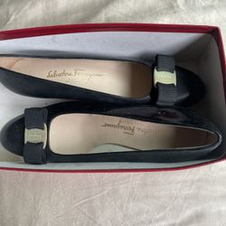 salvatore ferragamo vintage pumps