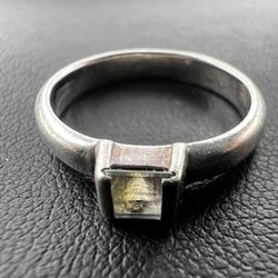 Gorgeous Tiffany co. ring made of 925 sterling silver. Total weight:3.0 grams, size: 6.25
