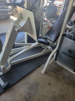 Cybex seated leg press weight bench