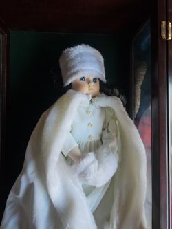 Exquisite Porcelain Features