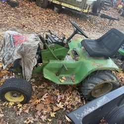 John Deere mower with predator engine on it. No nothing about it.