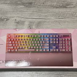 RAZER BLACKWIDOW v3 MECHANICAL KEYBOARD LIKE NEW ROSE QUARTZ