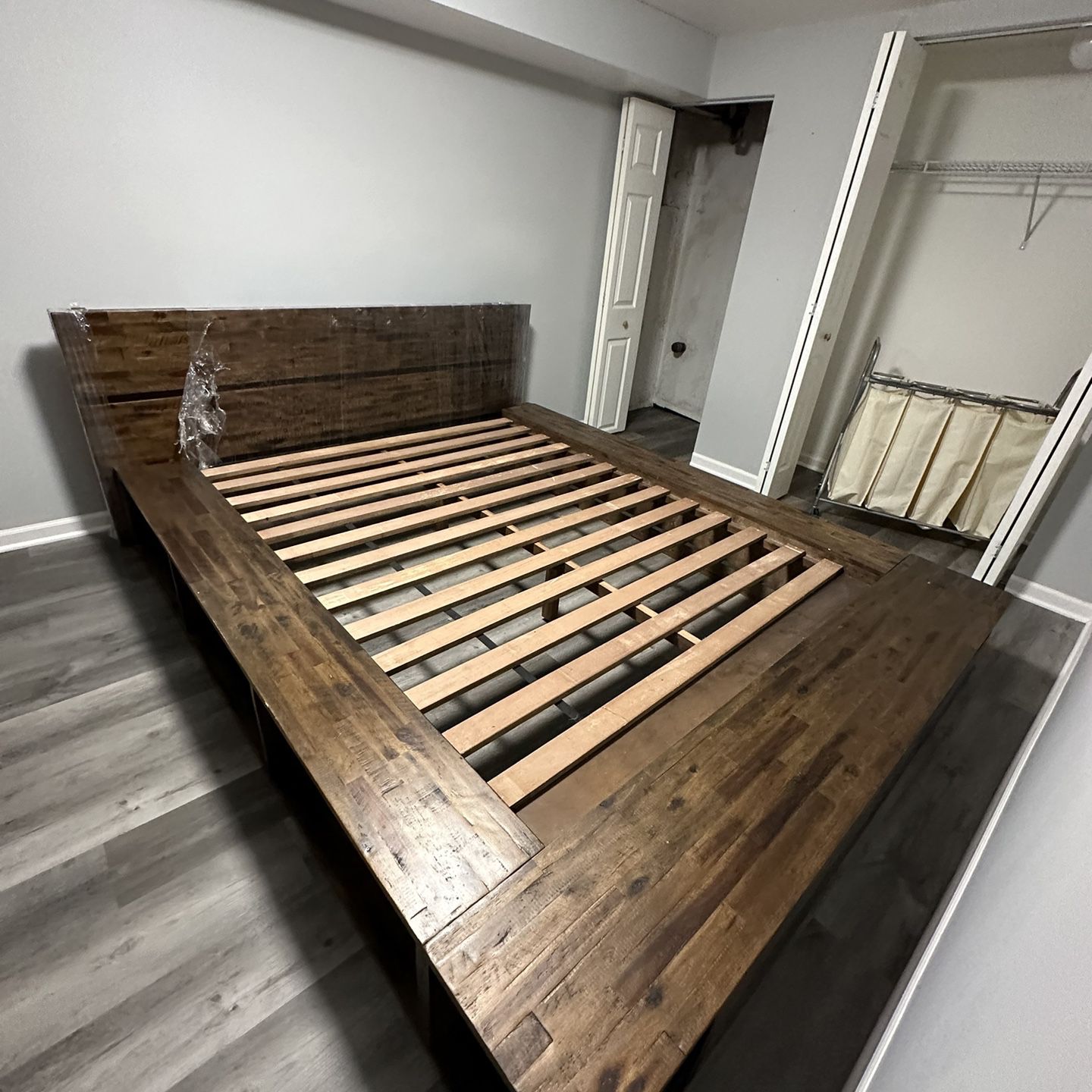 Wooden Queen Platform Bed