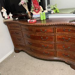 Dresser 5 Pieces 