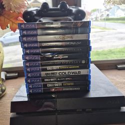 PS4 W/ Controller & 12 Games