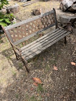 Garden Bench (good bones) needs refurbished