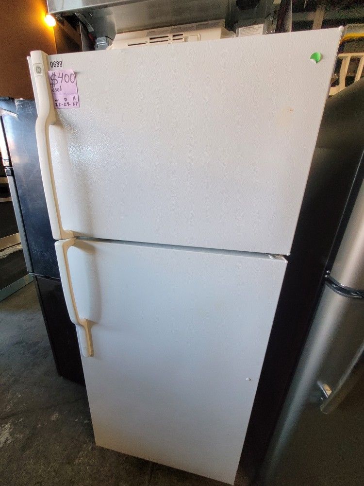 GE Refrigerator 
