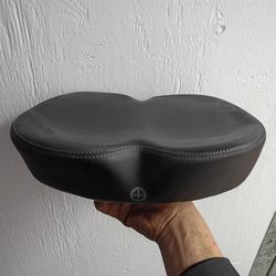 Schwinn Noseless Wide 10" Comfort Cionlli Ergonomic Bike Seat