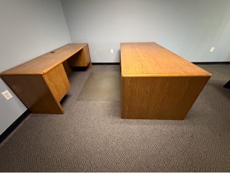 Office executive desk FREE!