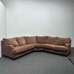 🛋️ Large Brown Sectional Couch – 12FT Wide – Freshly Cleaned – Super Comfortable!