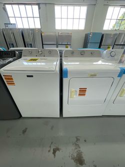 Maytag Set Washer 4.5 Cu Ft and Dryer Gas 7.0 Cu Ft