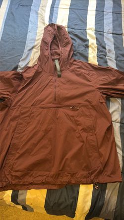 Lululemon windbreaker