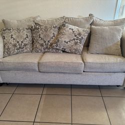 Couch set - Fold Out Bed 