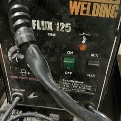 Chicago Electric MiG Welder And Cart, Comes With Spool Of Wire And Tips .25 .30