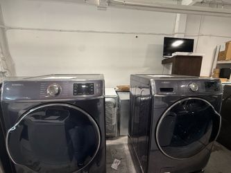 Samsung Front-Load Washer and electric Dryer Set