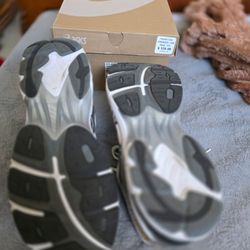 ASICS GT-2100 Running Shoes with Box
