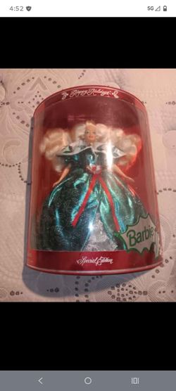 5 Barbie collectors edition in boxes
