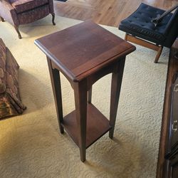 Plant stand an Arts & Crafts or Mission style