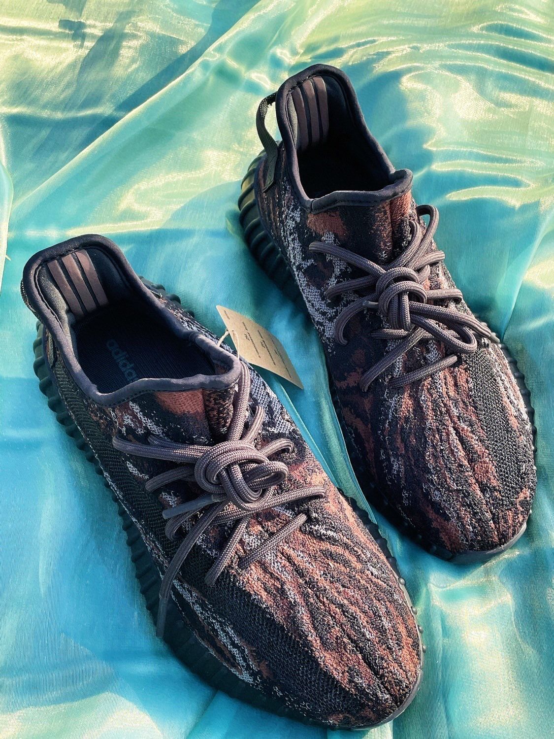 Yeezy Boost 350 v2mx rock