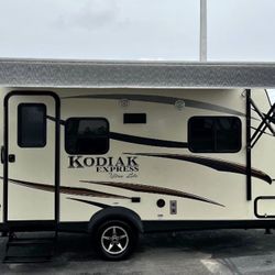 2017 Dutchmen Kodiak 172E
