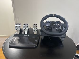 Logitech G920 Driving Force Racing Wheel - XBOX / PC