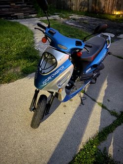 49cc Future Champion Moped