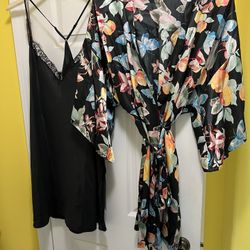 Size 2X, chemise With Robe, Two Piece Set, New ,Beautiful Prints, $49