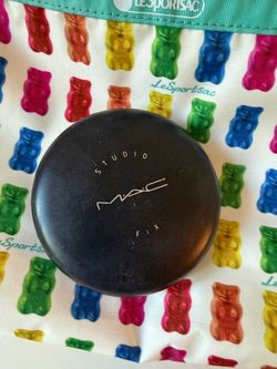 MAC Studio Fix Powder Plus Foundation NC10