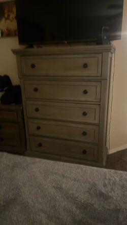 Dresser