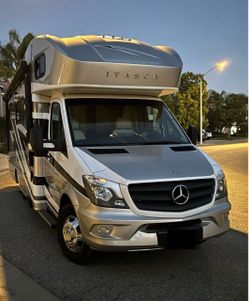 2015 Mercedes Benz Winniebago Itasca Navion RV
