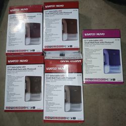 CCT SELECTABLE LED SMALL WALL PACK WITH PHOTOCELL