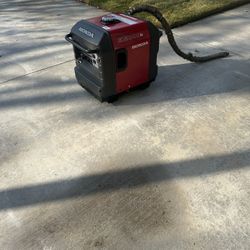 2016 Honda EU3000is Generator