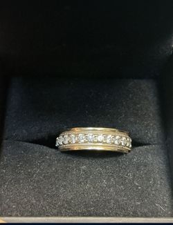 Men’s Gold Wedding Ring Size 10