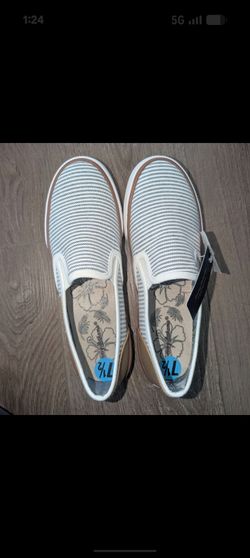 Tommy Bahama slides