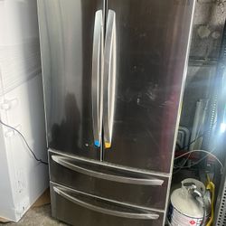 LG 4 DOOR REFRIGERATOR