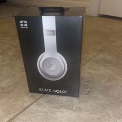 Beats Solo 3 Wireless White (New Unopened, Untouched)