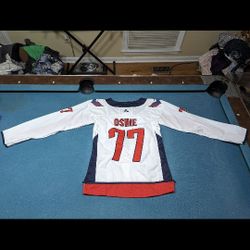 Waiting Capitals TJ Oshie Women's Jersey (M)