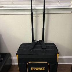 Dewalt Large Rolling Tool Bag