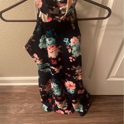 Woman’s Floral Size Large Dress
