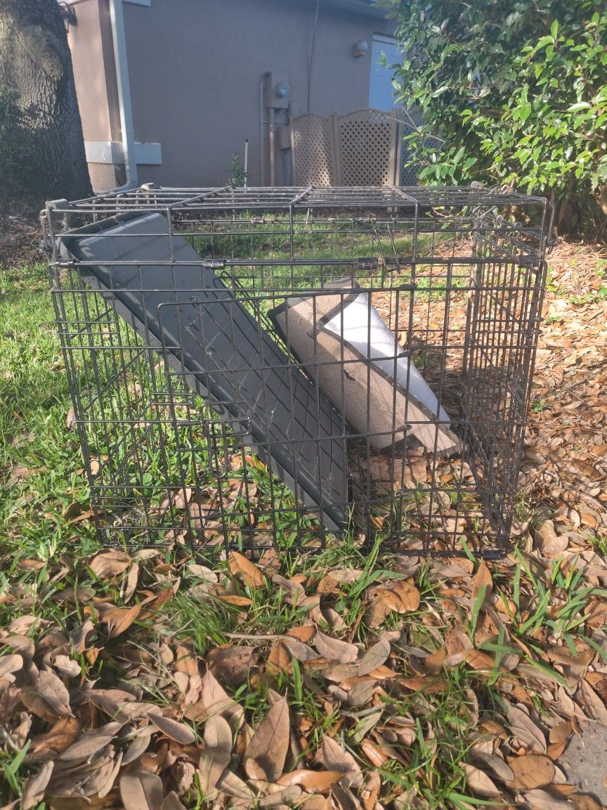 Small Animal Metal Cage (Aprx 3x3x2)