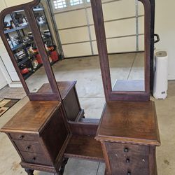 Antique Trifold Mirror With Vanity