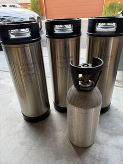 Kegs And CO2 tank